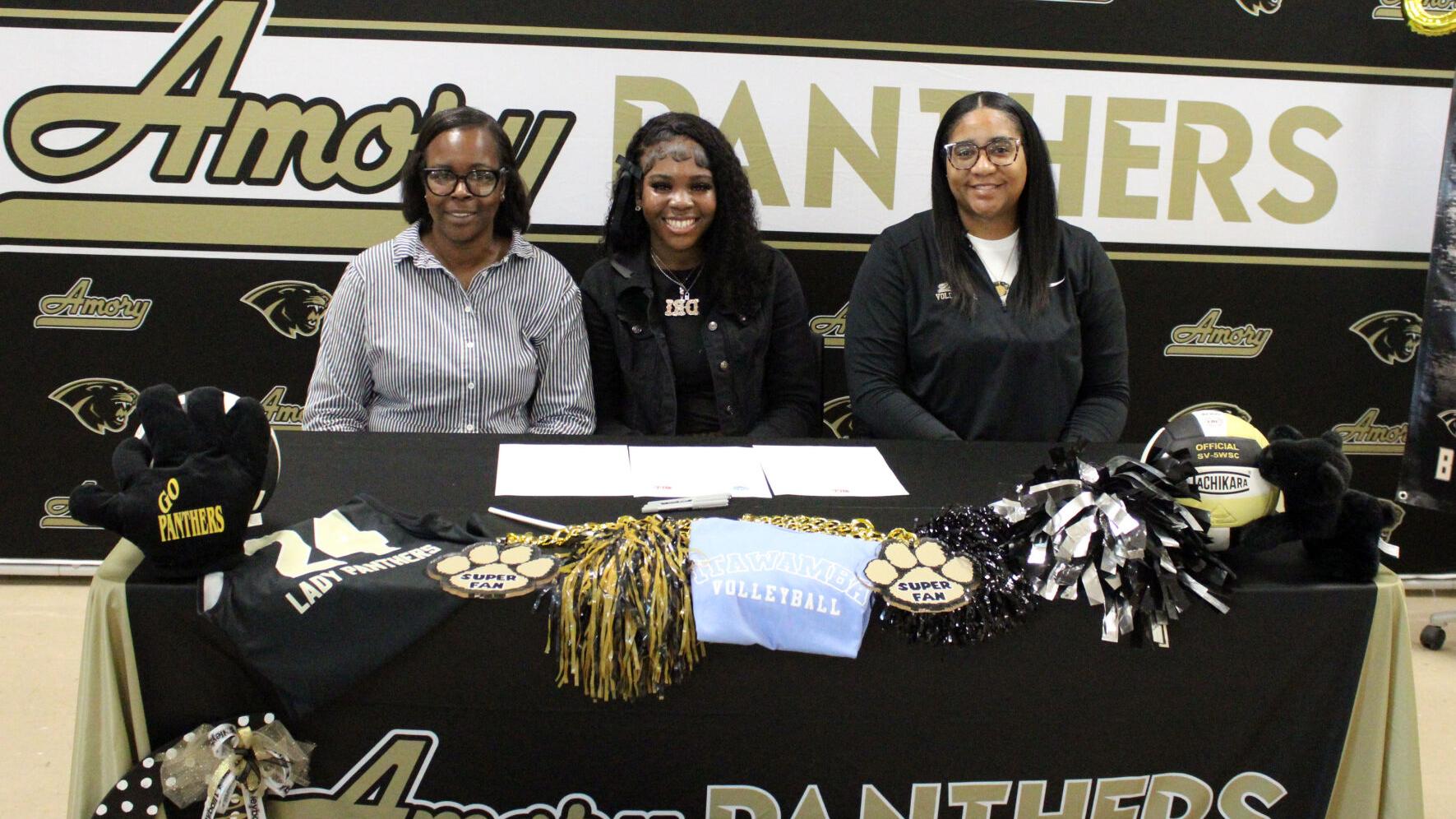 Amory’s Buckingham signs with ICC volleyball